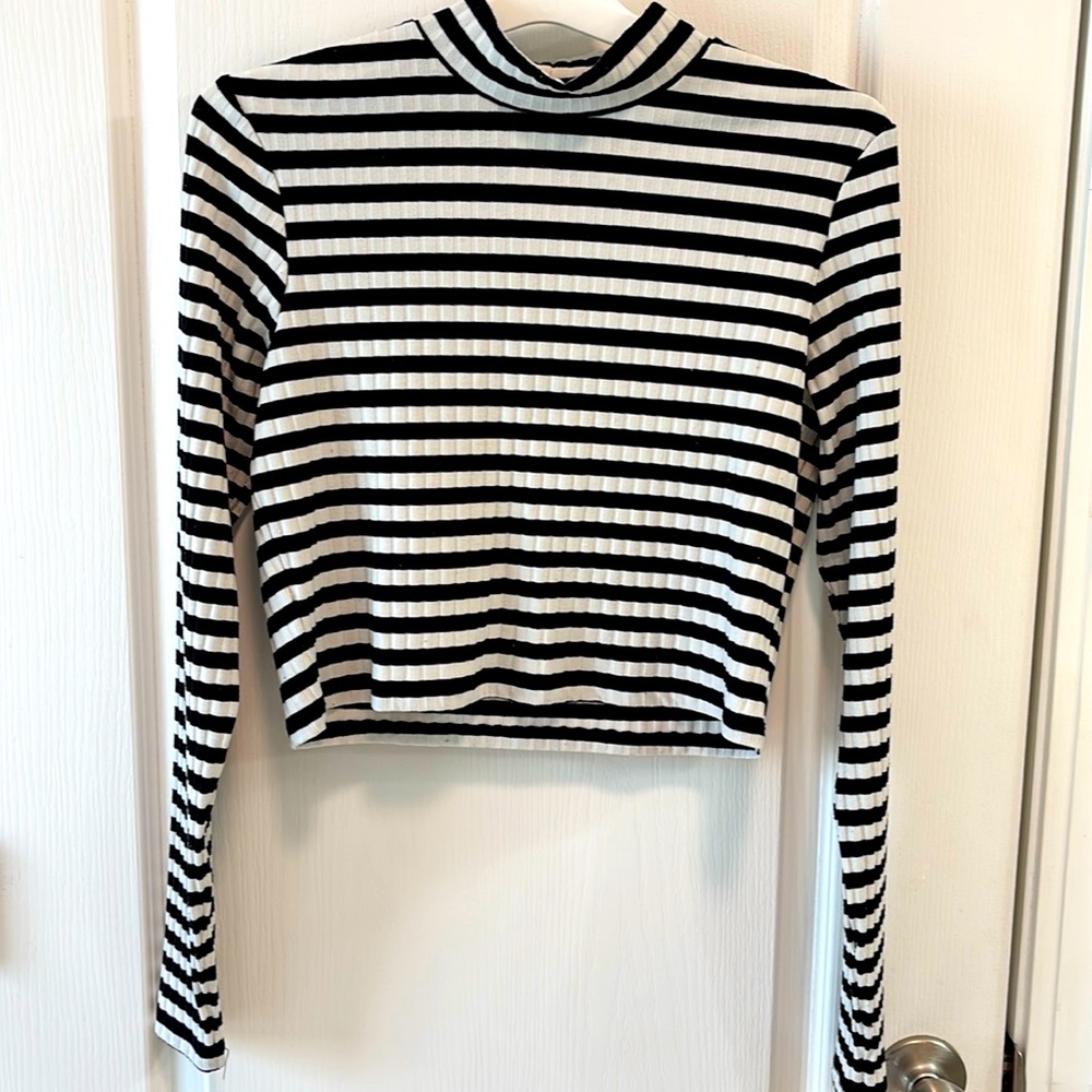 Cropped top